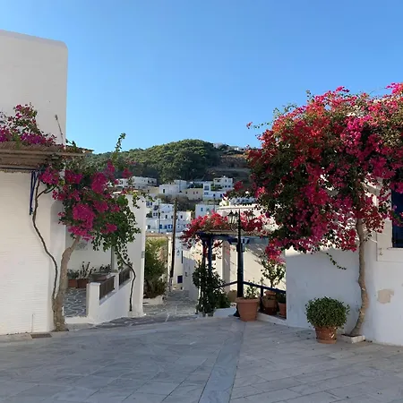 빌라 Spectacular Santorini | Crystal | 1 Bedroom | Private Outdoor Pool With Breathtaking Sea Views | Perfect For Couple Getaway | *