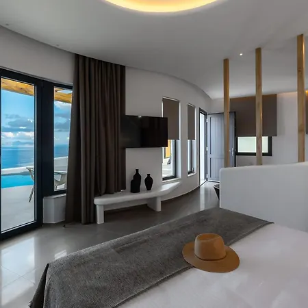 Spectacular Santorini | Crystal | 1 Bedroom | Private Outdoor Pool With Breathtaking Sea Views | Perfect For Couple Getaway | ヴィラ *